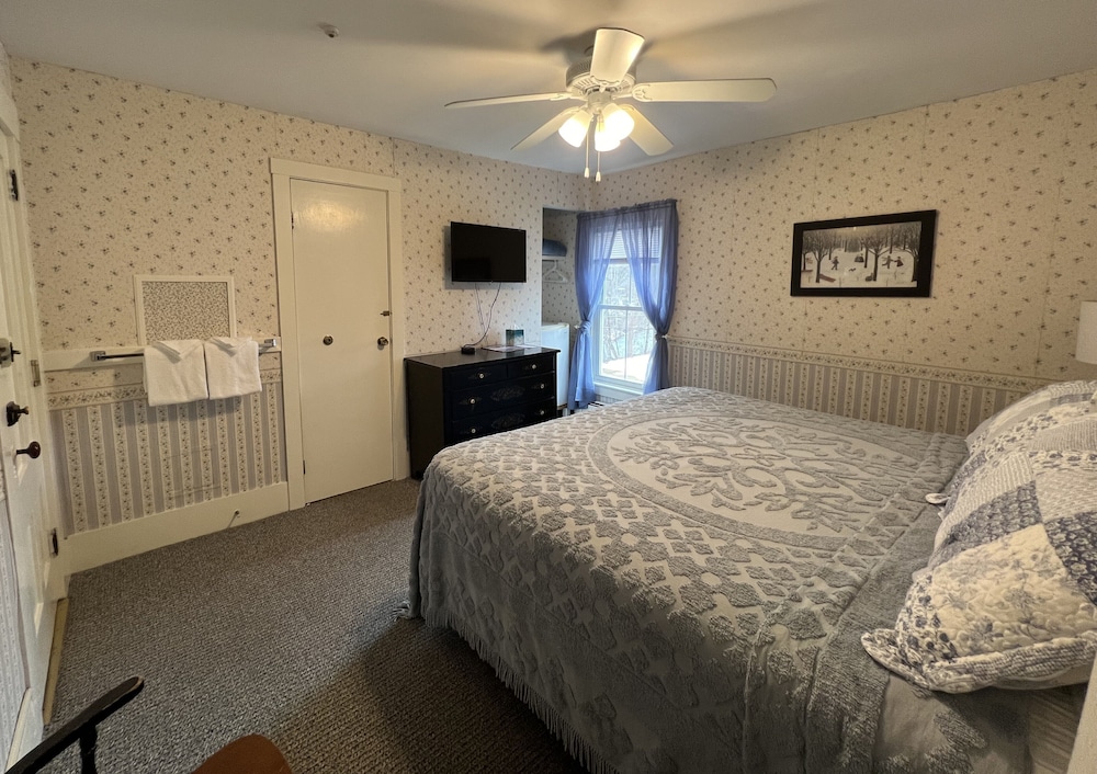 Echo Lake Inn - photo 18