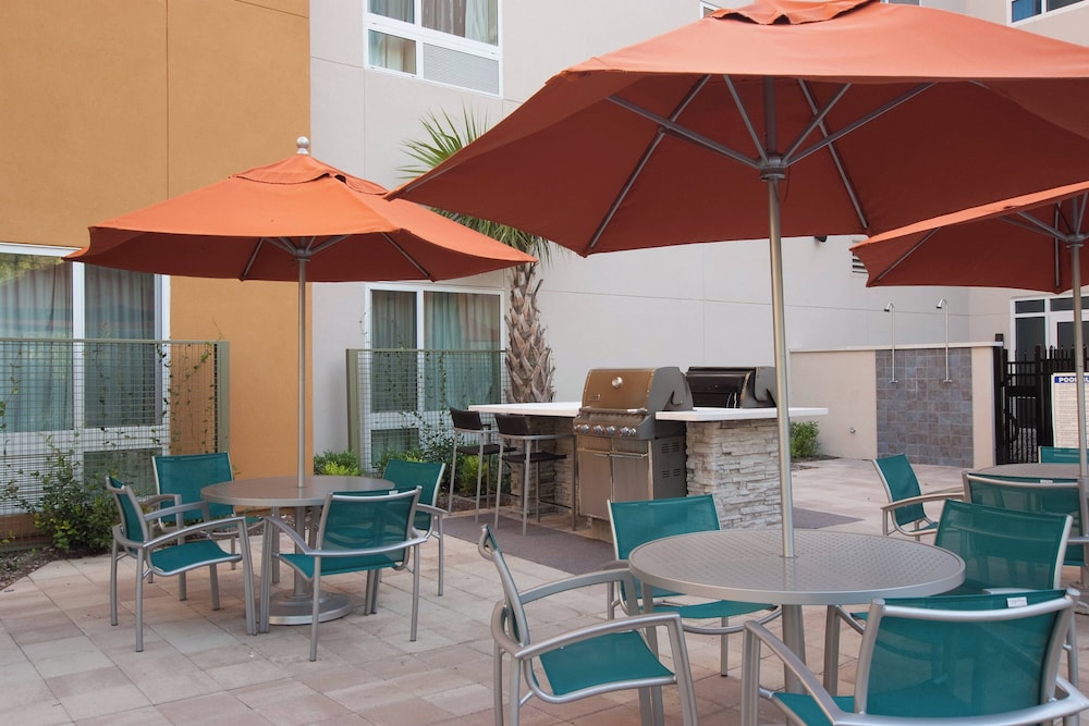 TownePlace Suites Charleston Airport Convention Center - photo 30