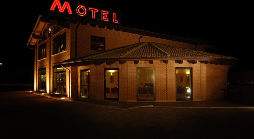 HM MotelHotel in Castellazzo Bormida, Italy