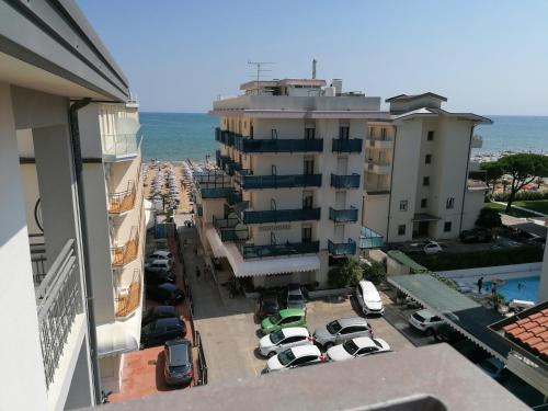 Condominio Dorigo — 4-Star Luxury Hotel in Lido Di Jesolo, Italy