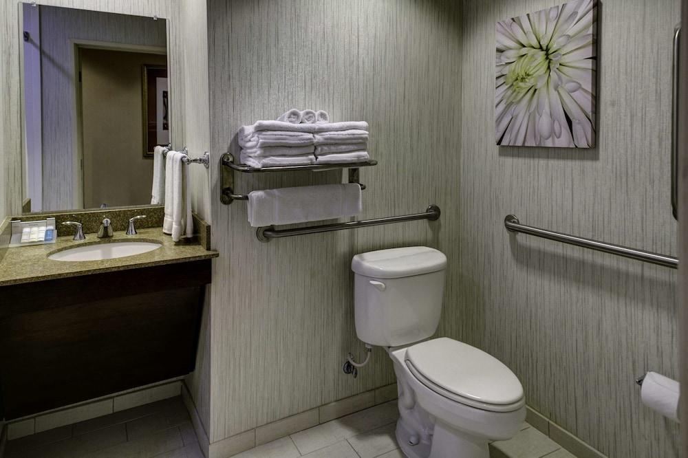 Hilton Garden Inn Overland Park - photo 17