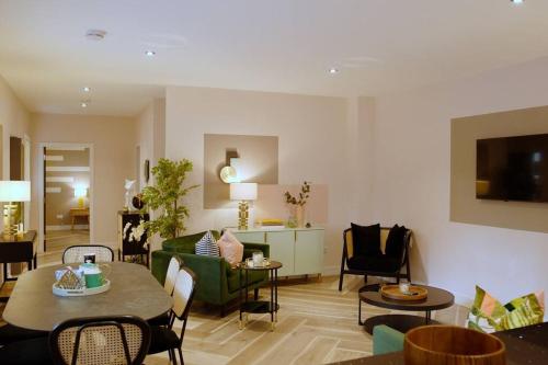 Stunning Coach House — 4-Star Luxury Hotel in Largs, United Kingdom