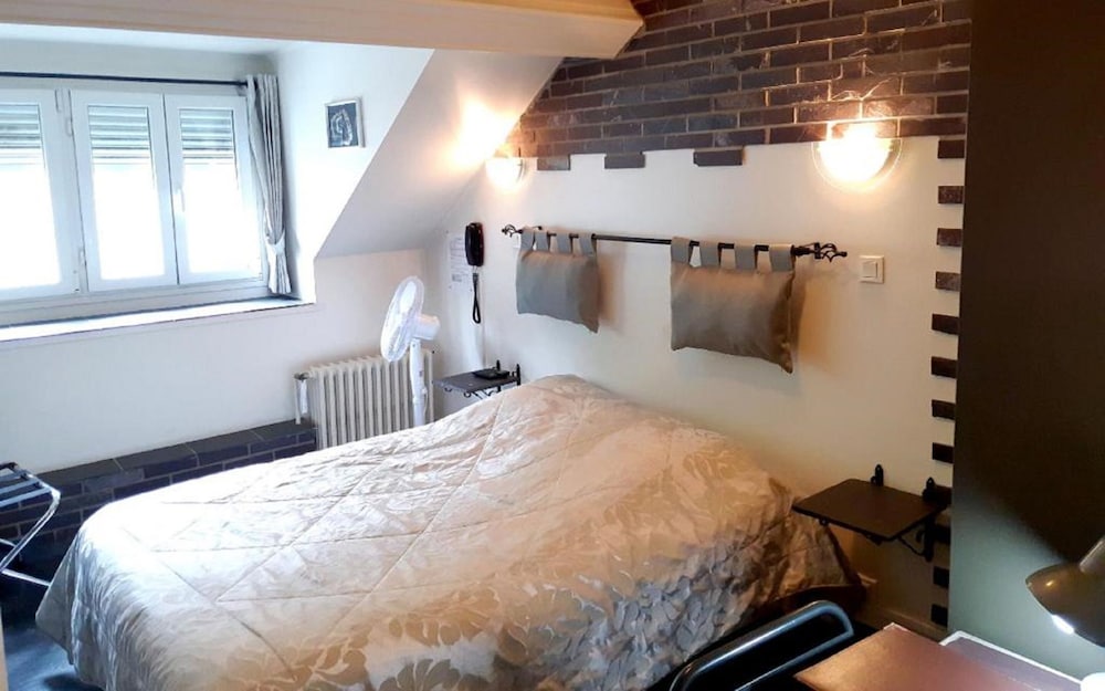 Hotel Saint Hubert - carbon neutral hotel in Haybes