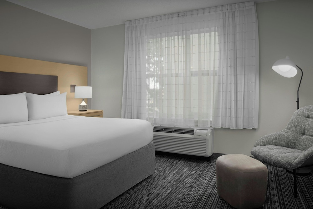 TownePlace Suites by Marriott Pensacola - photo 16