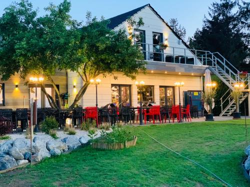Domaine de falimont à Labuissière — 4-Star Luxury Hotel in Merbes-Le-Chateau, Belgium