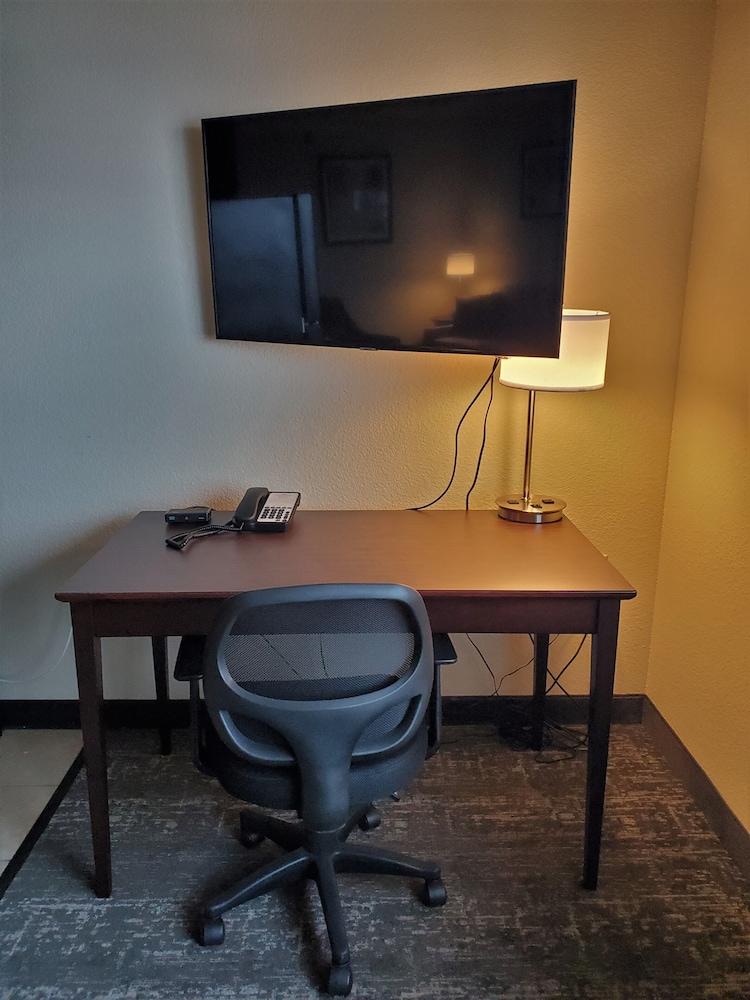 Cobblestone Suites Oshkosh - photo 29