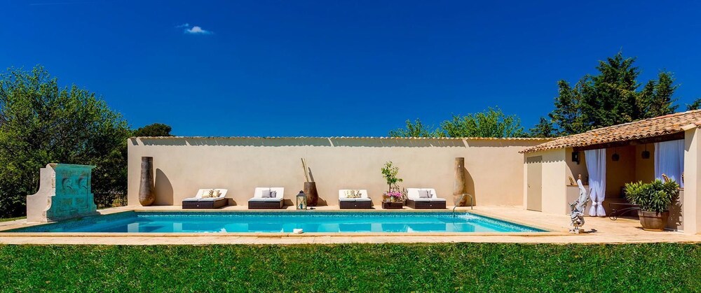 Les Secrets D’aix Les Roulottes in Aix-En-Provence, France