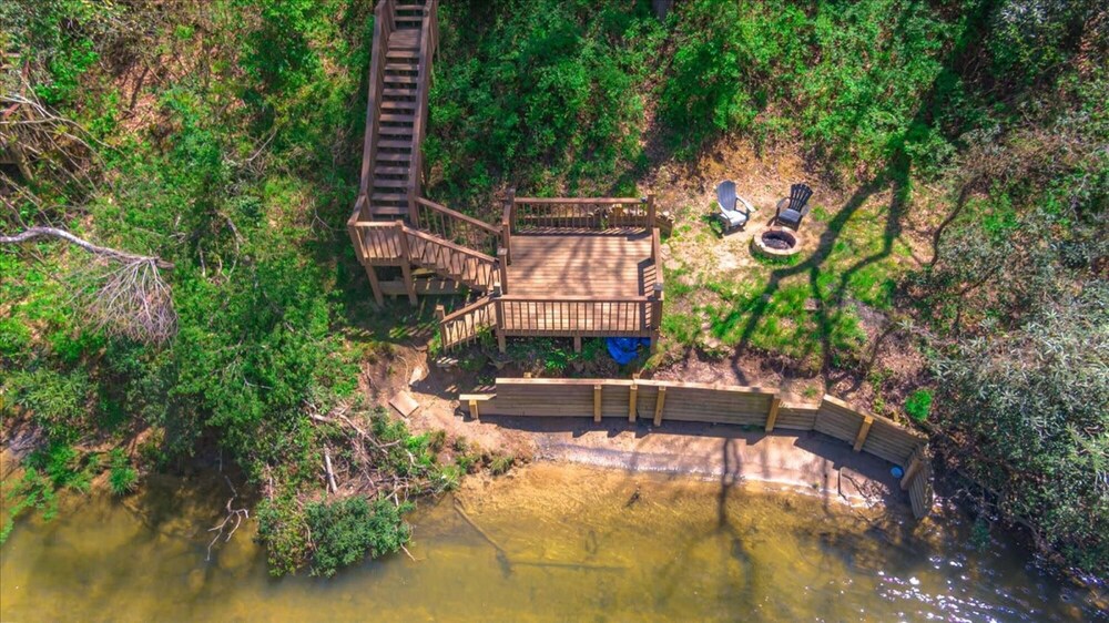 Riverside Retreat - photo 6