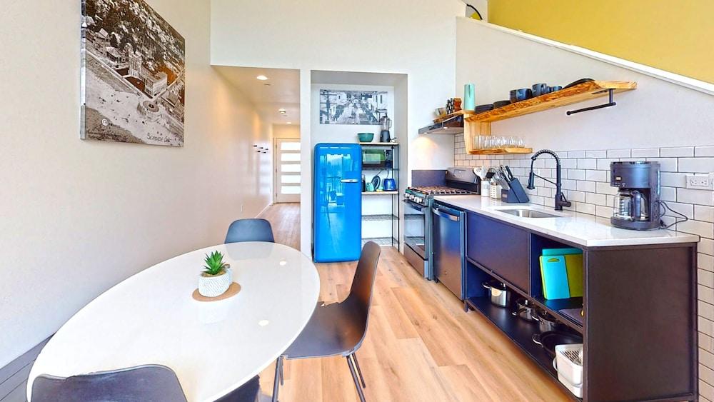 The Commons Urban Coastal Lodging - photo 9
