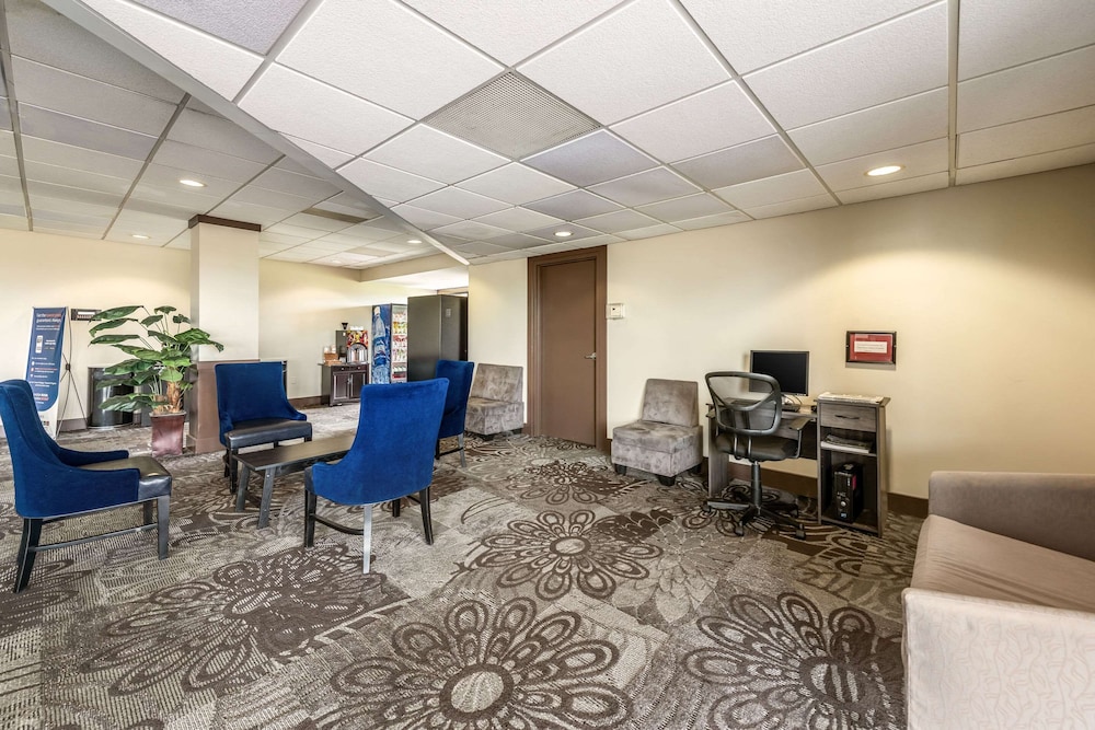 Quality Inn Bradley Bourbonnais - photo 24