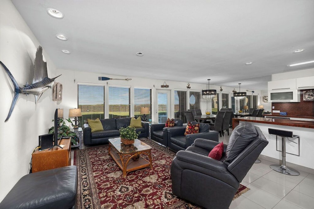 Sunchase Beachfront Condo — 4-Star Luxury Hotel in South Padre Island, United States