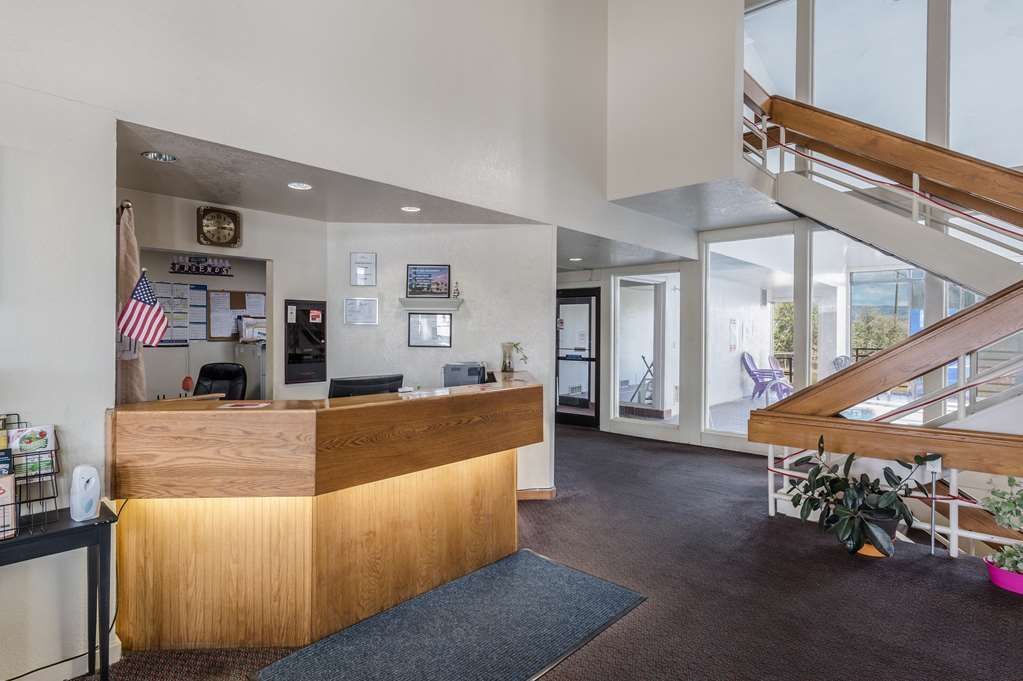 Motel 6 - photo 2