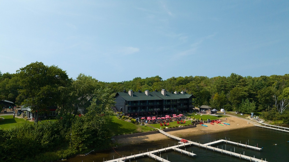 Quarterdeck Resort & Restaurant - photo 255