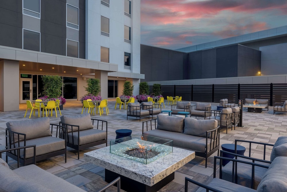 Home2 Suites by Hilton Bristol - photo 52