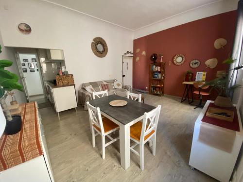 Laura Cœur de Ville Port Et Plages la Ciotat in La Ciotat, France