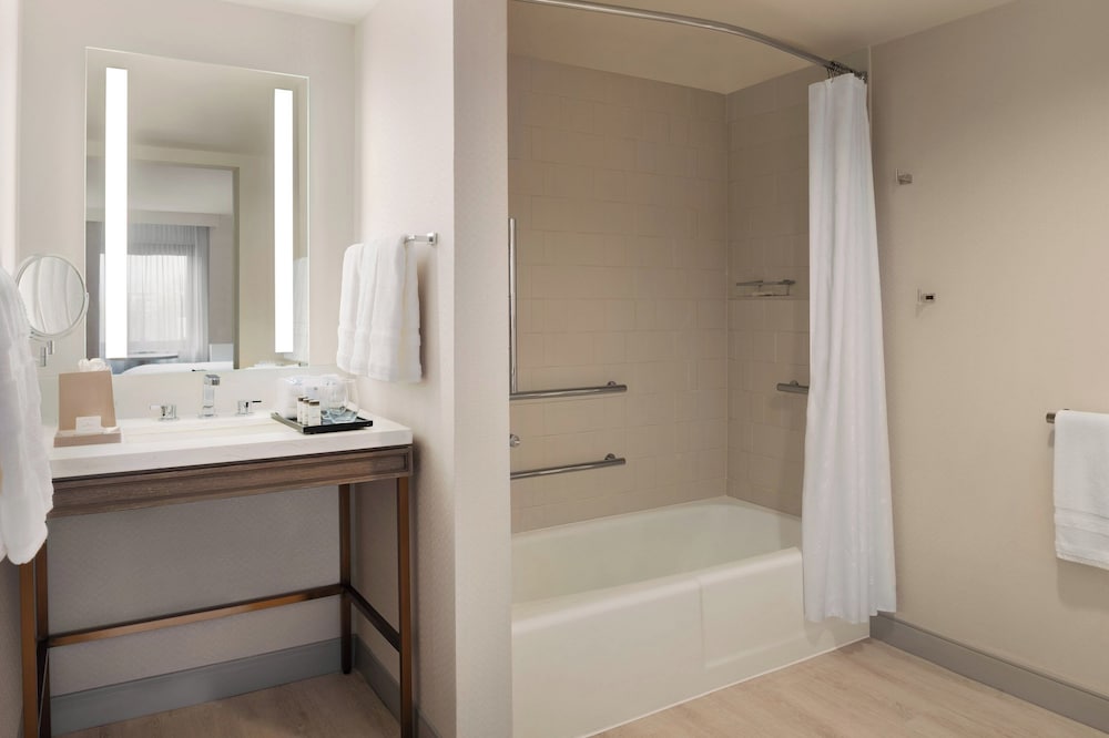 Madison Marriott South - photo 20