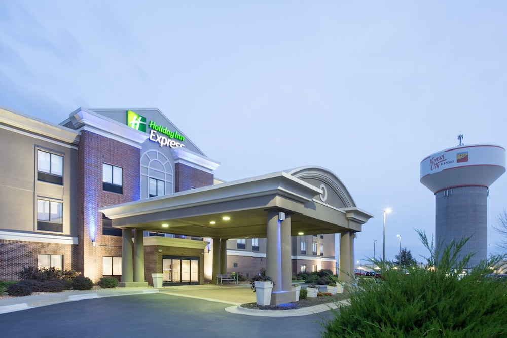 Holiday Inn Express Kansas City at the Legends by IHG in Kansas City, United States