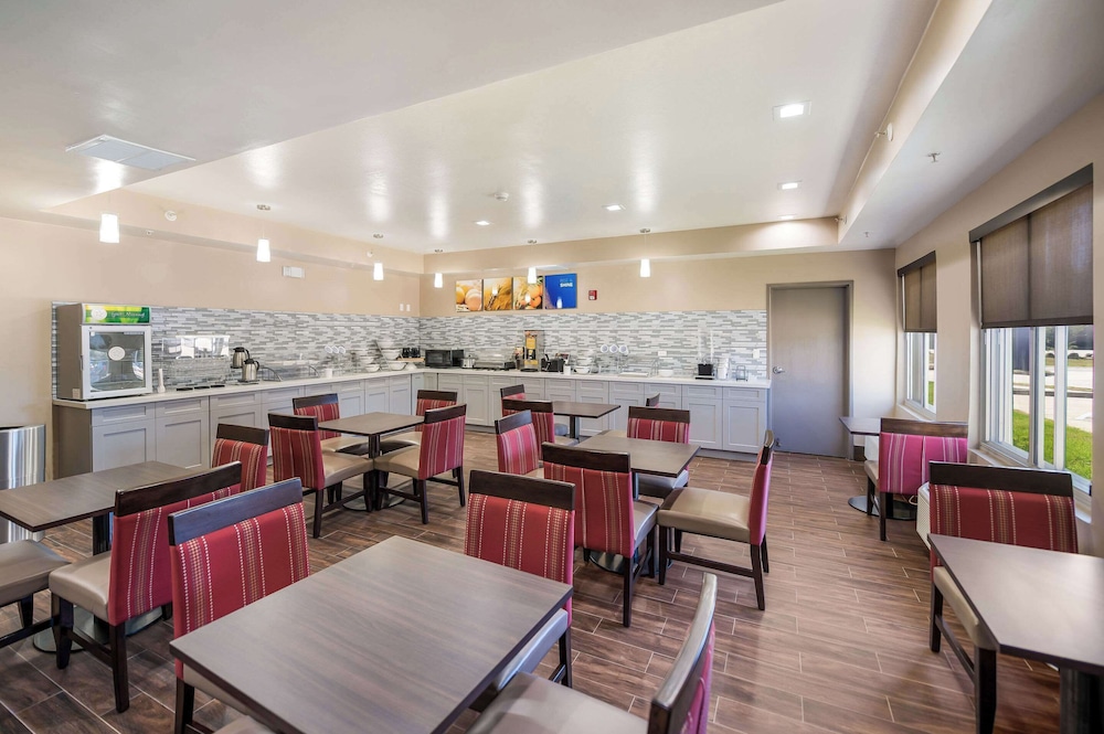 Comfort Inn Bossier City Casino Area near Shreveport Downtown - photo 31