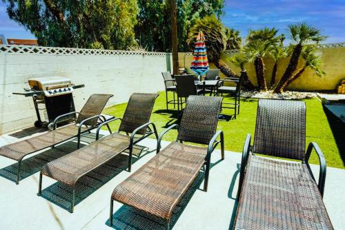 Vegas Getaway: Central 1 story Private Pool Game Room