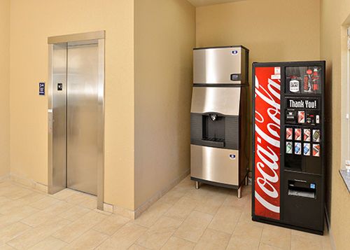 Quality Inn & Suites Carrizo Springs North - photo 9