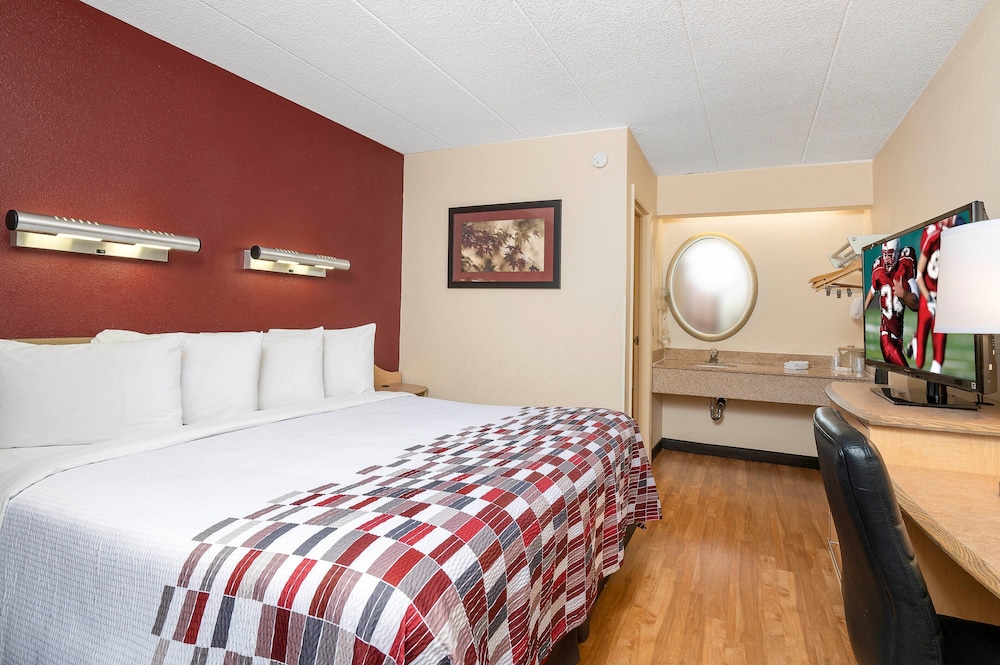 Red Roof Inn Columbus Grove City - photo 14