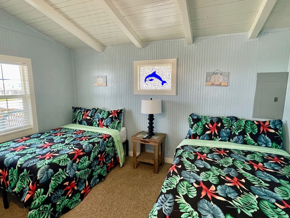 Blue Dolphin Inn and Cottages - photo 21
