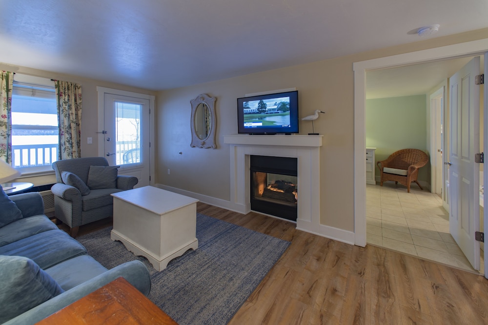 Edgewater Resort - photo 77