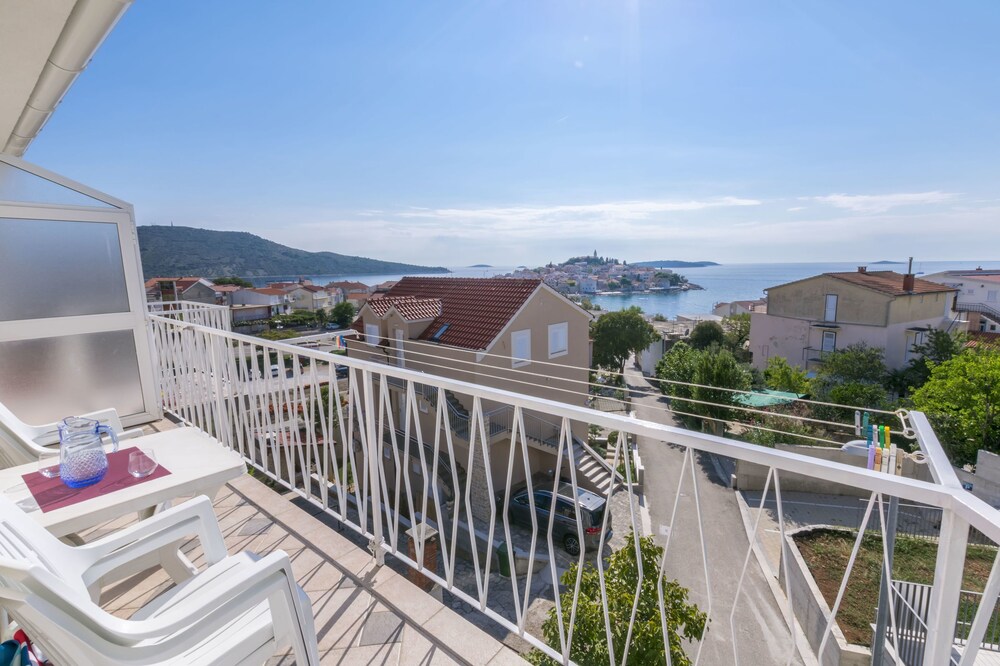 Apartment Nensi — 4-Star Luxury Hotel in Primosten, Croatia