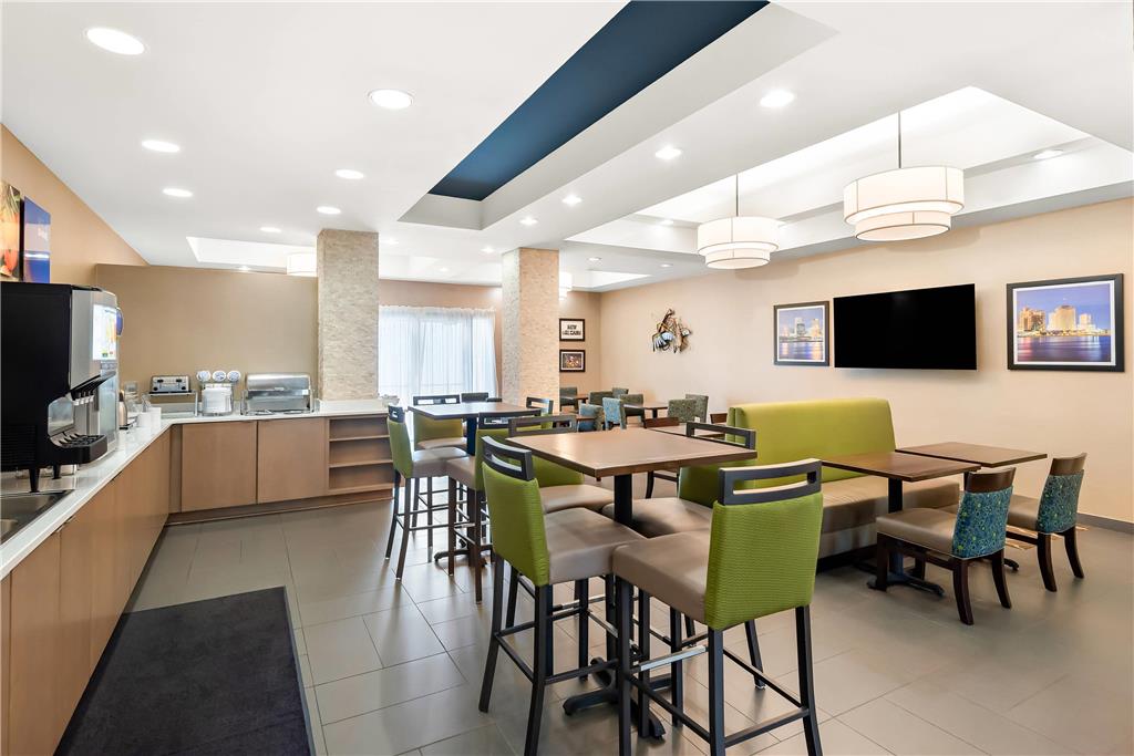 Comfort Suites New Orleans East - photo 41
