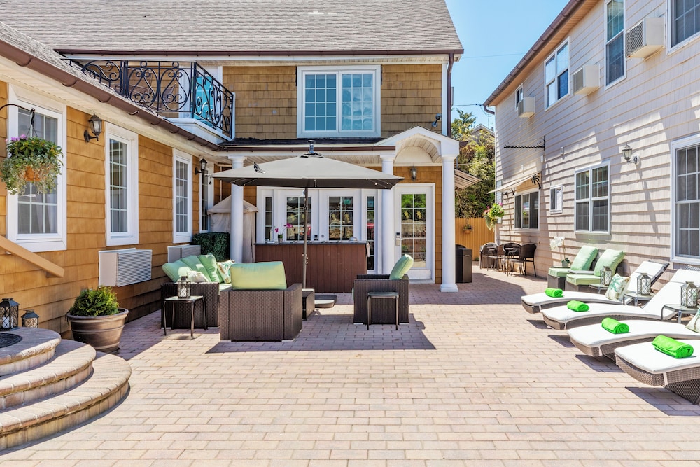 The Palms Hotel Fire Island in Belmar, United States