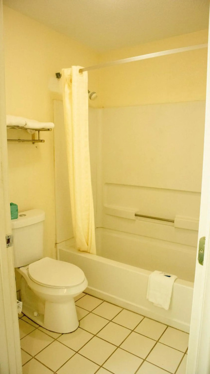 Executive Inn Yanceyville - photo 11