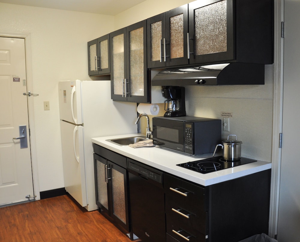 Candlewood Suites Louisville Airport by IHG - photo 11