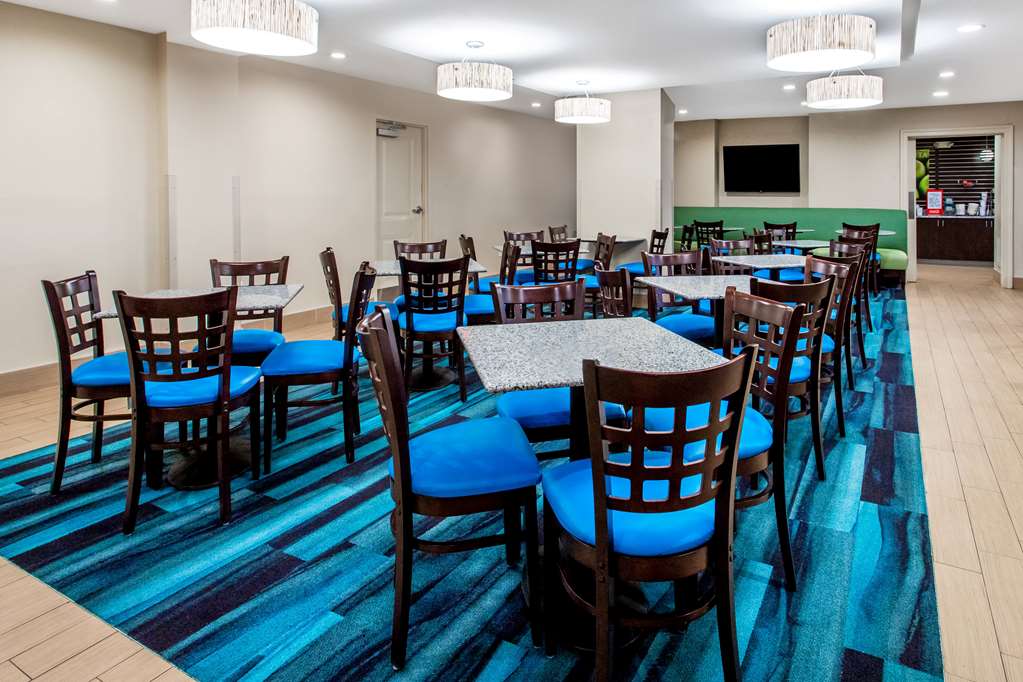 La Quinta Inn & Suites by Wyndham Ocean City - photo 36