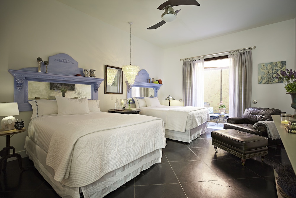 Bespoke Inn Scottsdale - photo 2