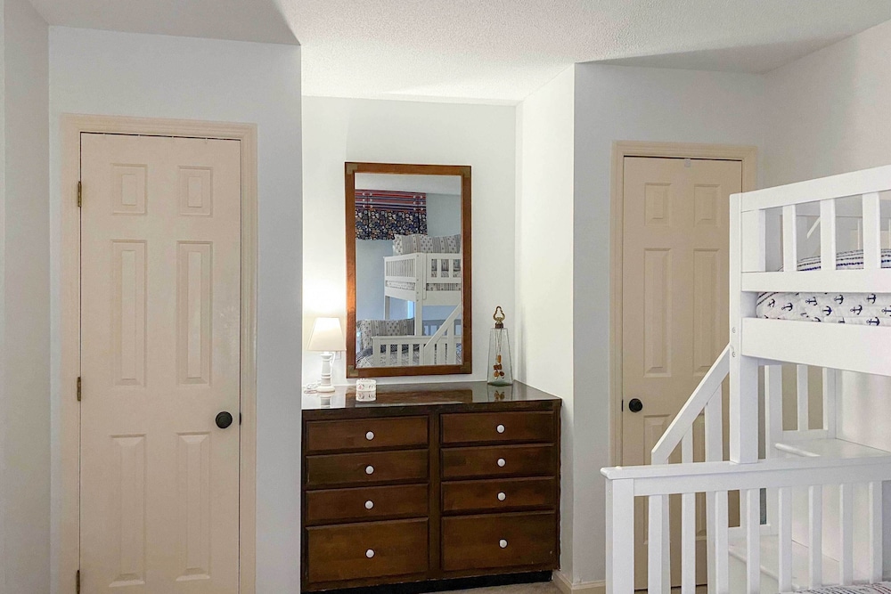 Hilton Head Resort Condo w Pool Access - photo 22