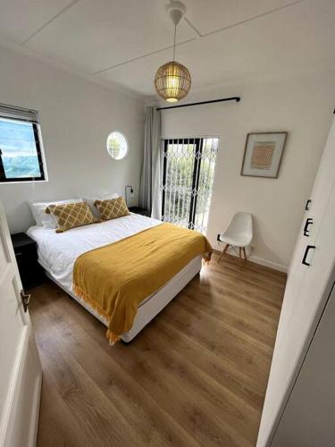 Centrally located modern 2 bedroom home & parking