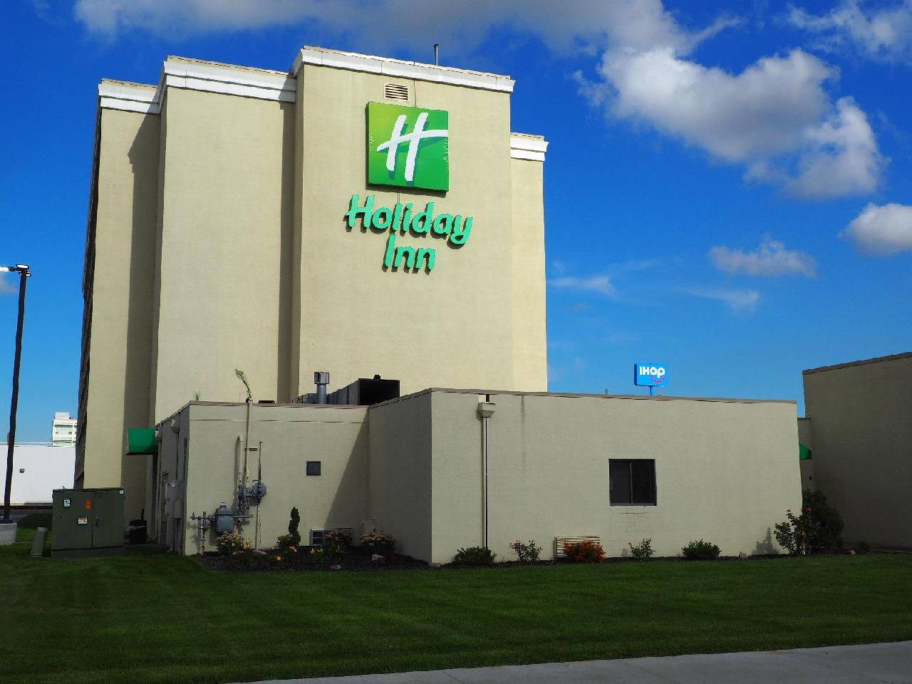 DoubleTree by Hilton Sioux City IA - photo 2