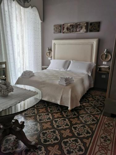 Estes — 4-Star Luxury Hotel in Crotone, Italy