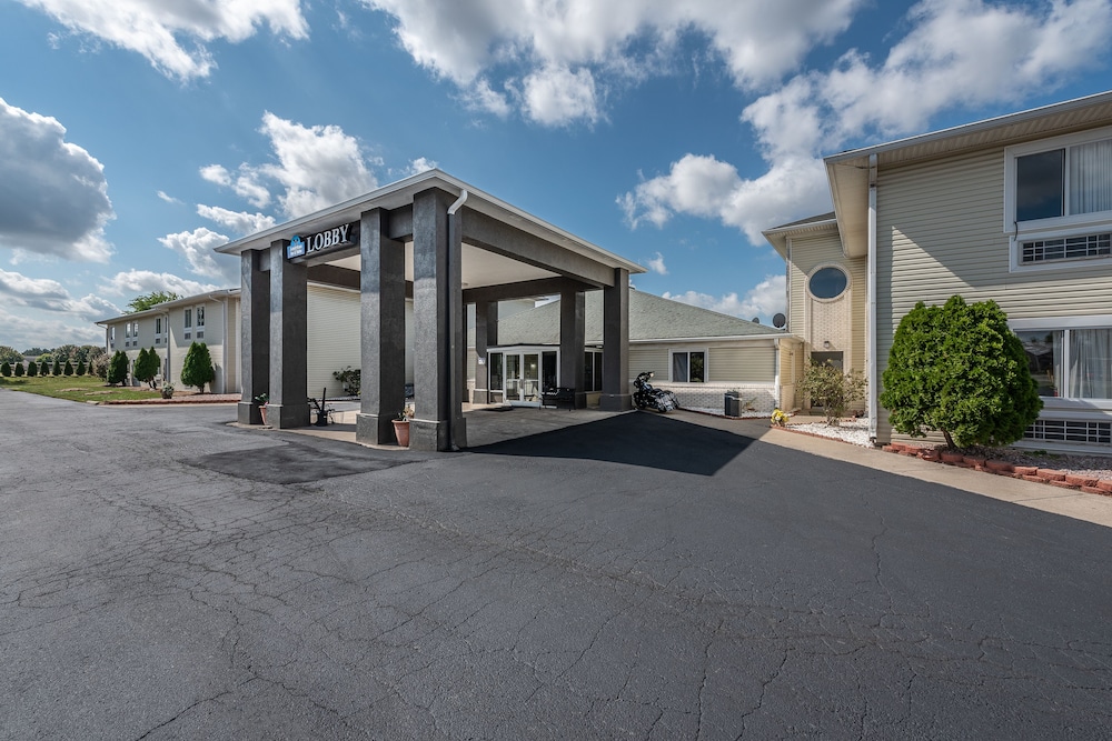 American Inn and Suites Dundee - photo 43