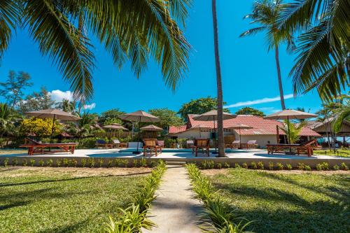 Lanta Beachfront Resort — 4-Star Luxury Hotel in Ko Lanta, Thailand