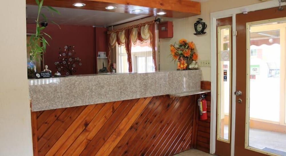 Andrew Johnson Inn - photo 2