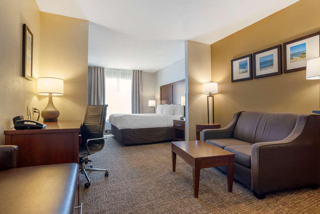 Comfort Suites Foley — Foley
