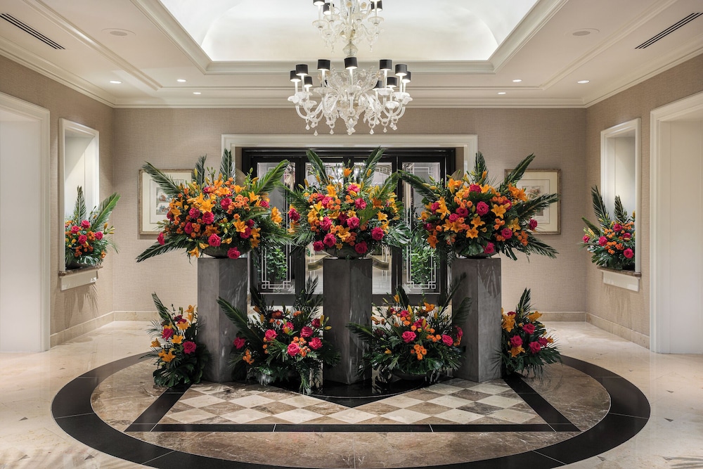 Four Seasons Los Angeles at Beverly Hills - photo 2