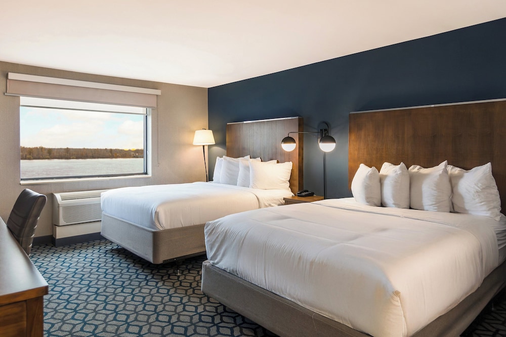 Crowne Plaza Niagara Falls NY Riverside by IHG - photo 21