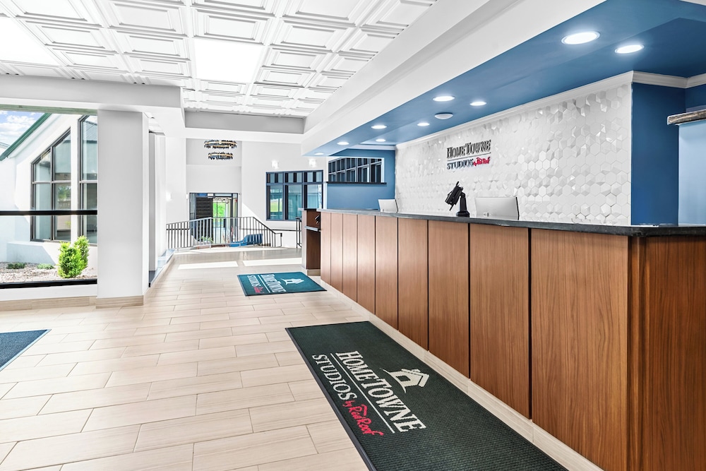 HomeTowne Studios by Red Roof & Conference Center Cortland - photo 6