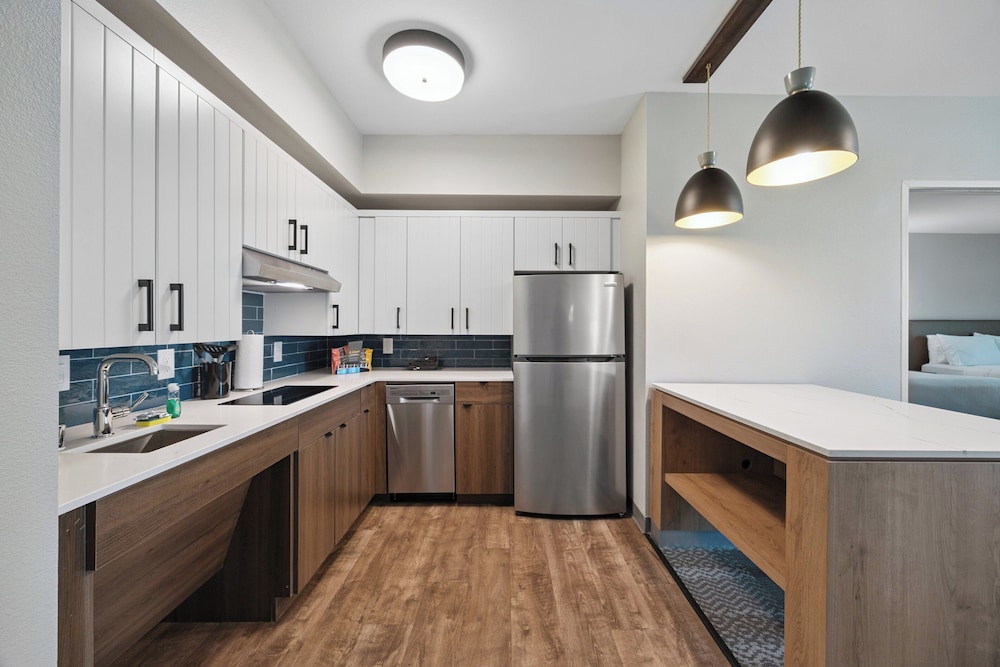 Staybridge Suites Sacramento Woodland - photo 47