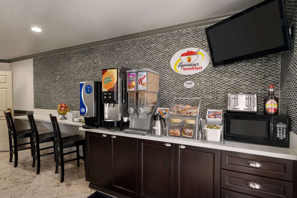 Super 8 by Wyndham Santa Clarita Valencia - photo 8