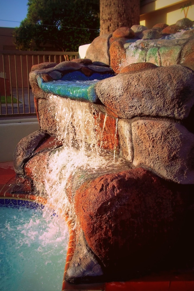 Whispering Palms Inn - photo 23