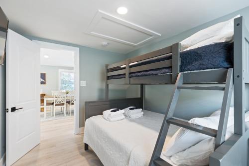 222 W Ashley Sea Breeze Minutes to the Ocean and Downtown Folly Beach - photo 16