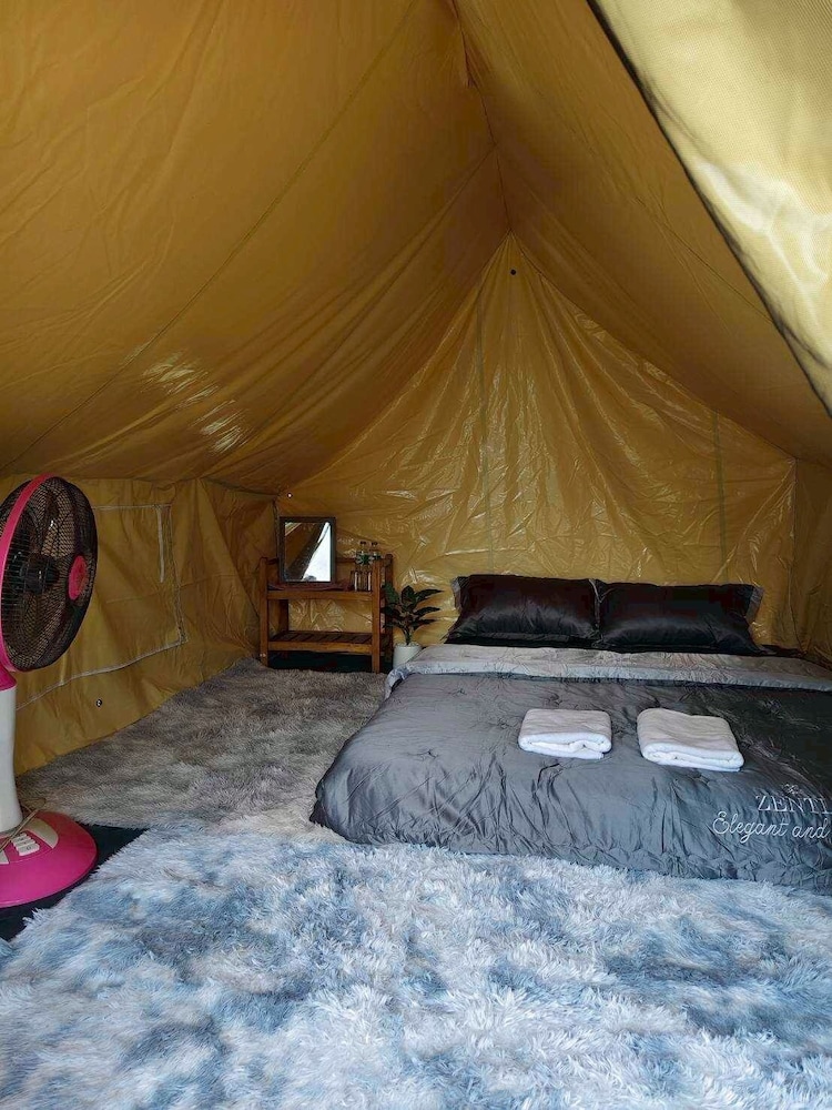 Bansuanariya in Chom Thong, Thailand